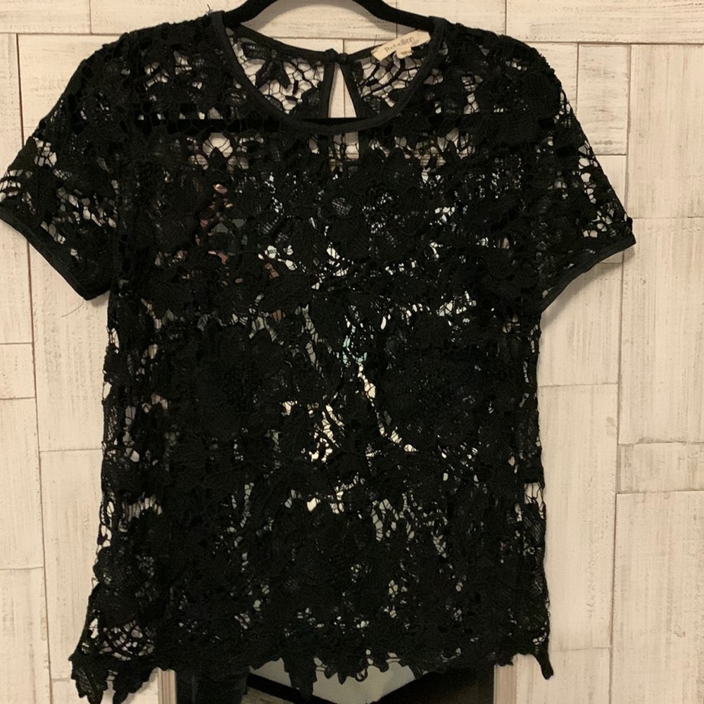 Beautiful short sleeve top NWOT